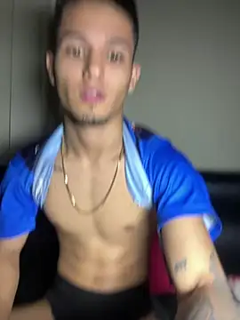 Aaronsexroom live cam on StripChat