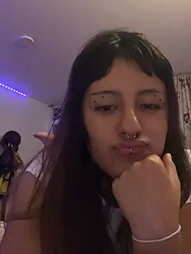 bunny_sunn live cam on StripChat