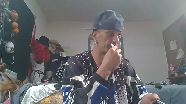 slinginbigD live cam on StripChat