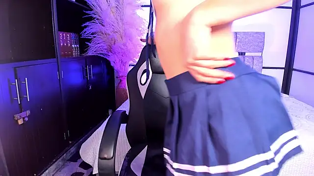 NahomiRichards_ webcam