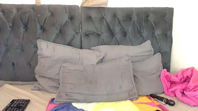 MissLola026 webcam
