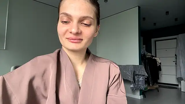 TomikoGiroux webcam