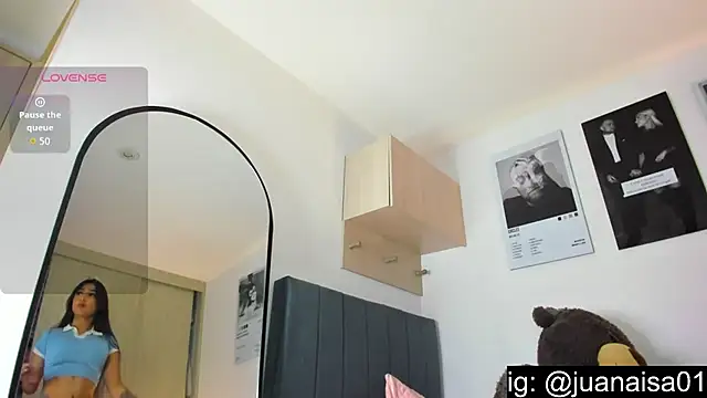 hollyprincess_2 live cam on StripChat