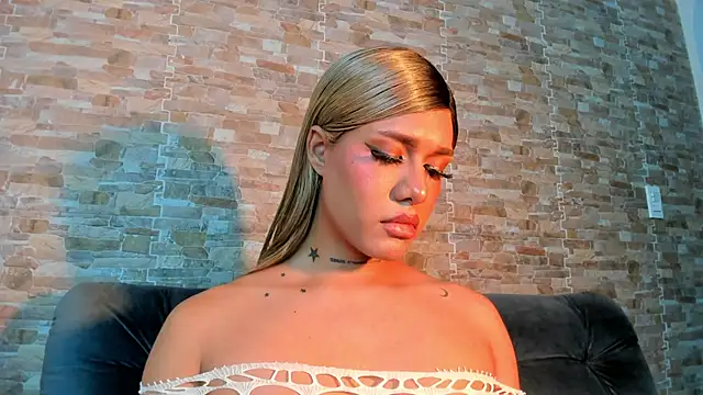 Dreams_Chloe webcam