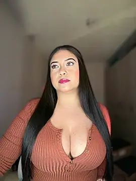 cami_ortiz__ webcam