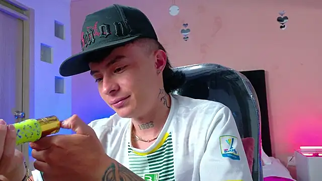 Nascary_Fox webcam