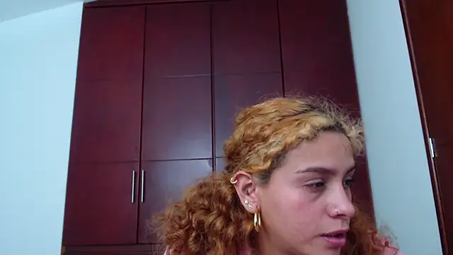 Sarabubbie webcam