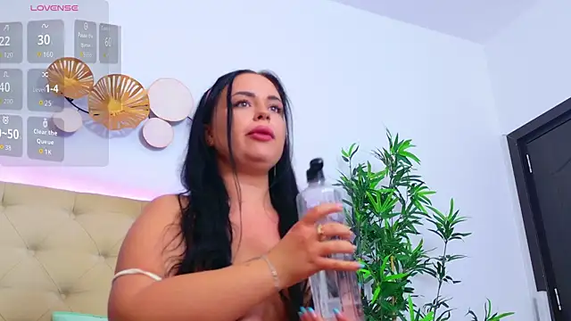 TemptingLuna_ webcam