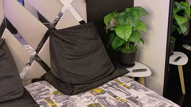 Apolo_Warrior live sex cam