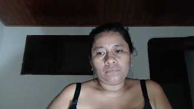 adrixxx38 webcam