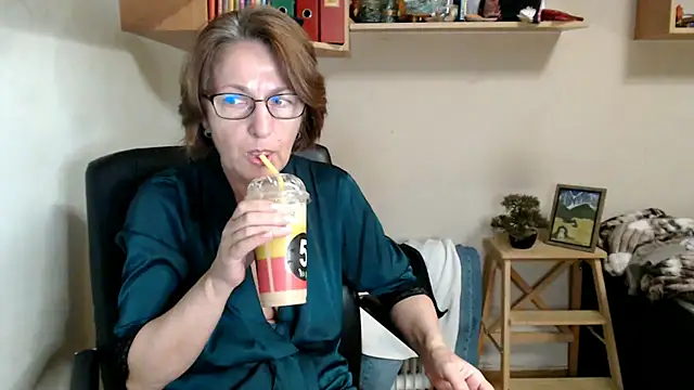 katemodel webcam