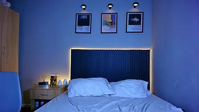 Leo_Savage_ webcam
