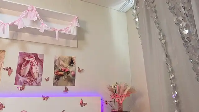Milly_Lane webcam