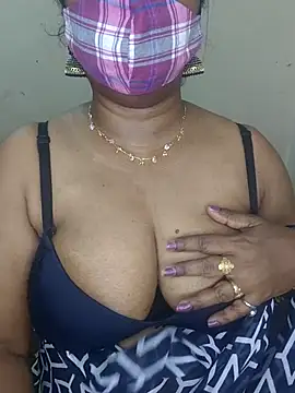 MISS-LOVEV webcam