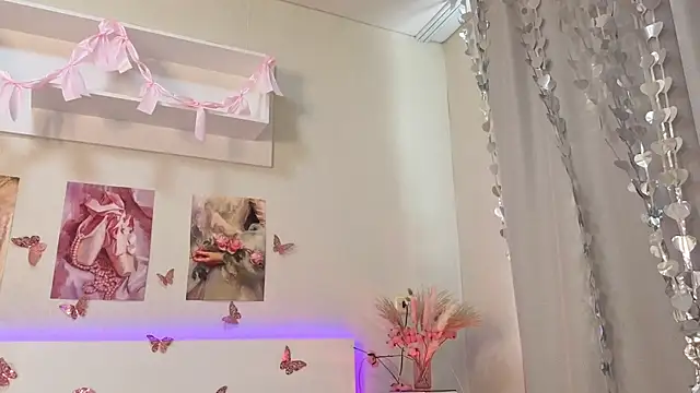 Milly_Lane webcam