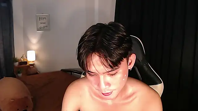 asian_dai live cam on StripChat