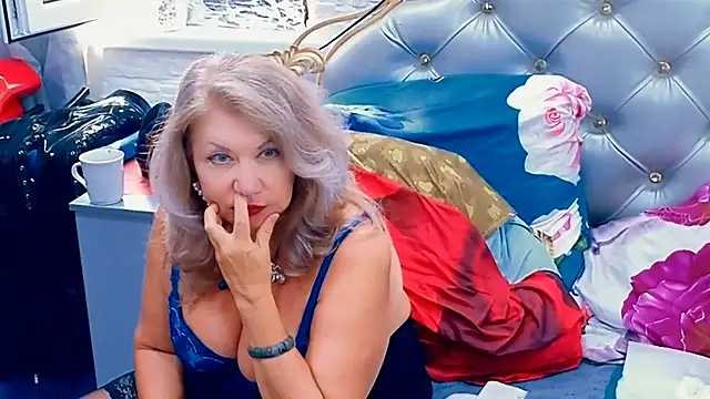 Hornystepmom29 webcam