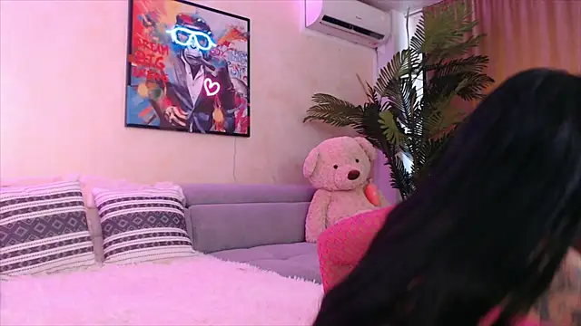 LaylaCruzRose webcam