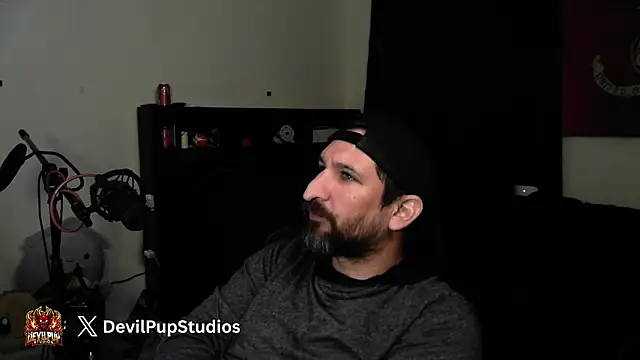 DevilPup75_ webcam
