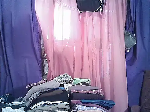 prettymomma24xx webcam