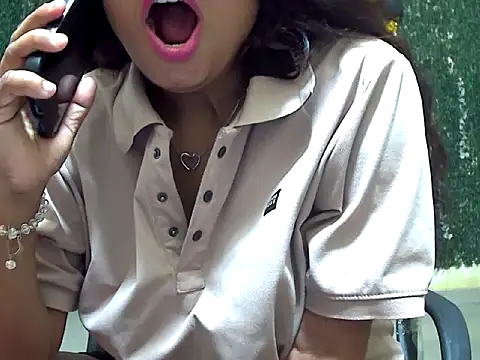 Ruhi_Hotty webcam