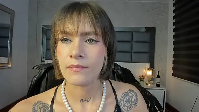Mrs_Regina_clk webcam