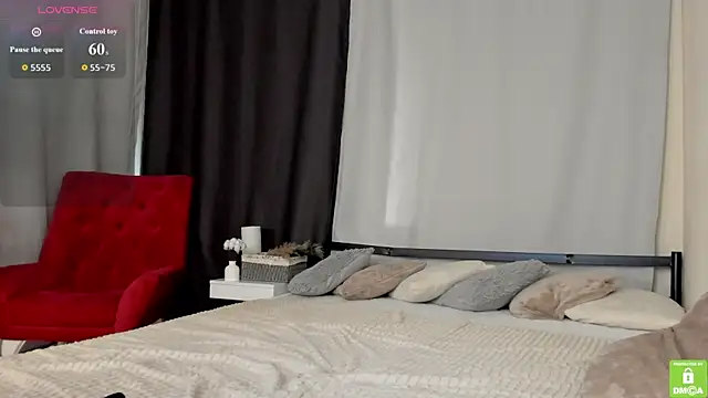 Milly_Young webcam