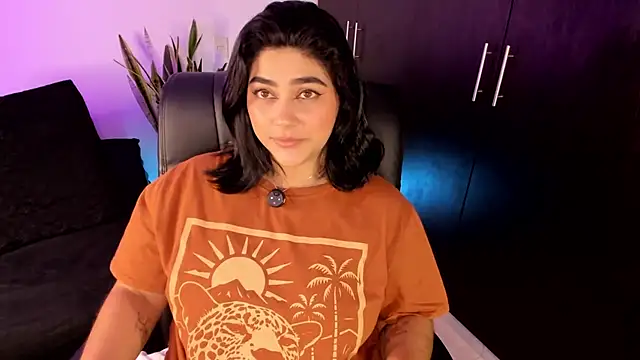 lucy2606 webcam