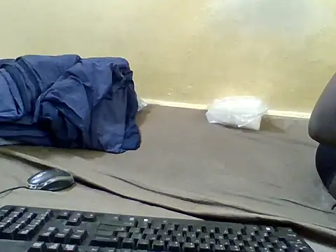Freaky-Raina webcam