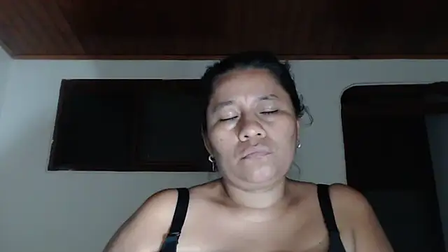 adrixxx38 webcam