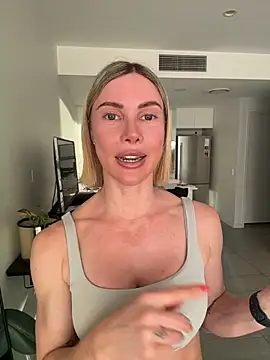raeparks (F milf) - spank 👏