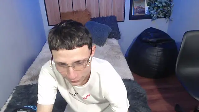 Yao_23 webcam
