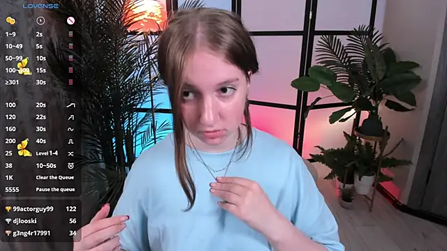 Elisabeth_Binder live cam on StripChat