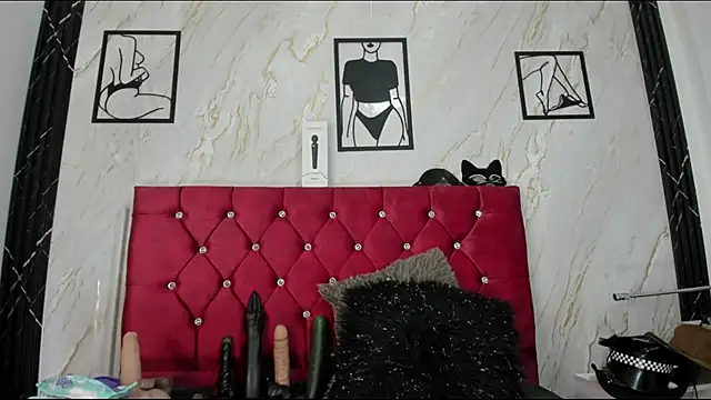 Kazsandraa live cam on StripChat