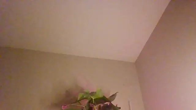 1n0nlythroat live cam on StripChat