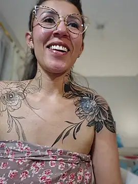 Mar_puentes live cam on StripChat