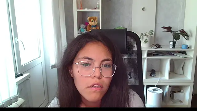 Anda_here live cam on StripChat