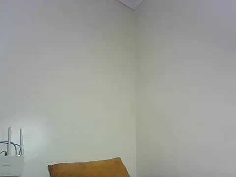 sweet-ebony1 live cam on StripChat
