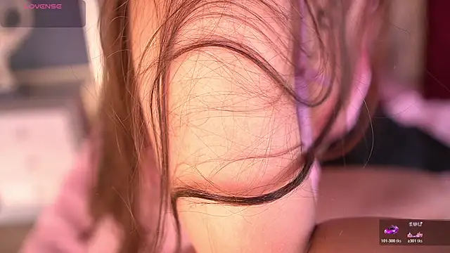 MiaKay1 webcam