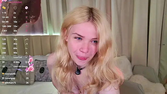 ChloeWells webcam