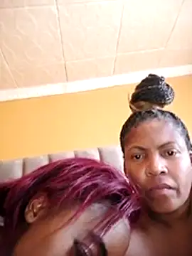 CocoButterxox webcam