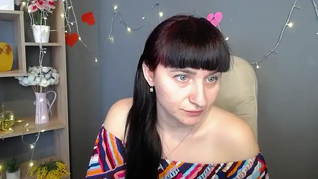 NinaFlawlees webcam
