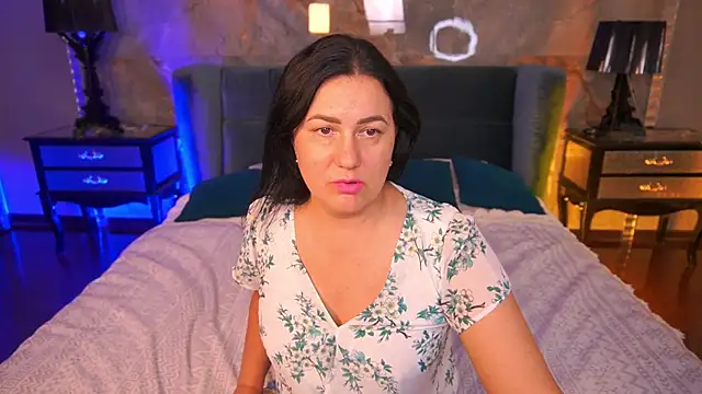 VelvetLuck webcam