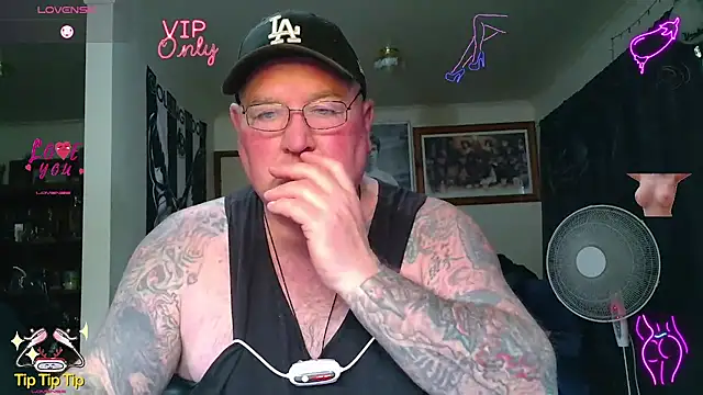 KINKYBLUEYES69 webcam