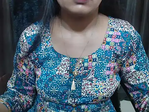 Kudi_Kiyara webcam