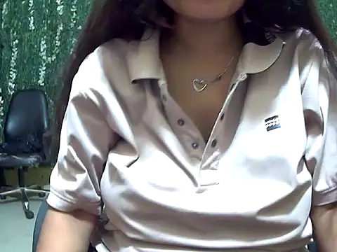 Ruhi_Hotty