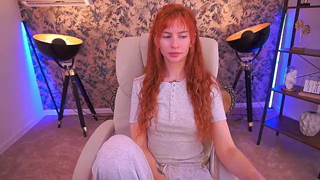 Nicol_Moonn webcam