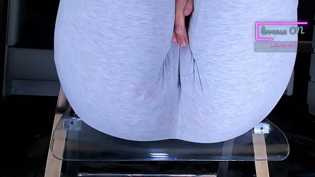 Cameltoe_squirt_inPants webcam