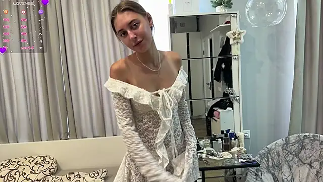 selena_favn