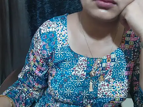 Kudi_Kiyara webcam